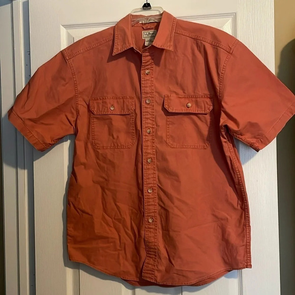 L.L. Bean men’s pink traditional fit button down shirt size medium - Picture 1 of 7
